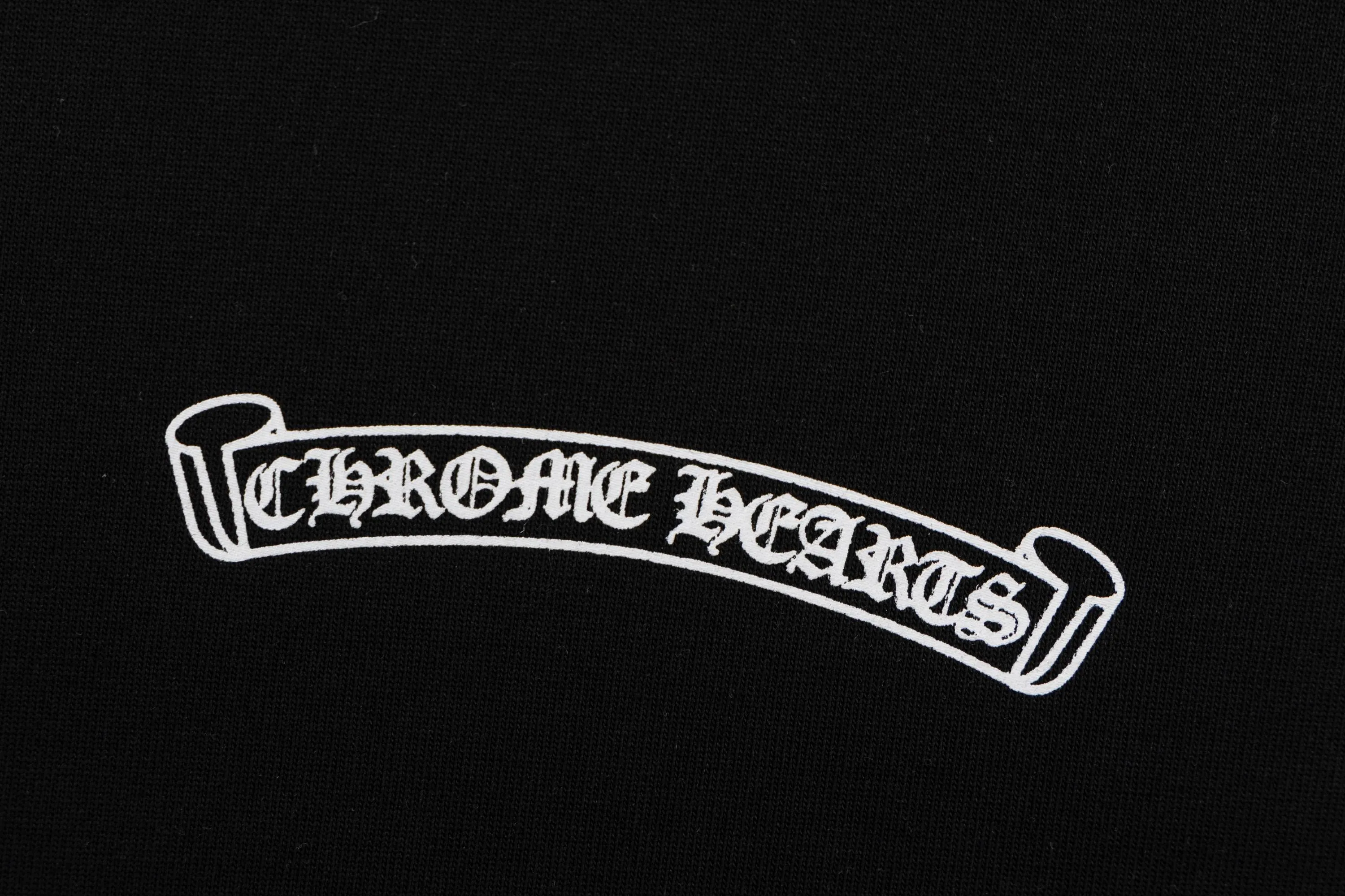 May 1st Welfare Style 🅿️116 - Crow Heart Short-sleeved T-shirt, same style for men and women - Made of original 280g 100% cotton fabric, soft and comfortable, threads are dyed in the same vat with zero color difference, exclusive quality difference currency, welcome to compare - Color: Black - Size: XS S M L
